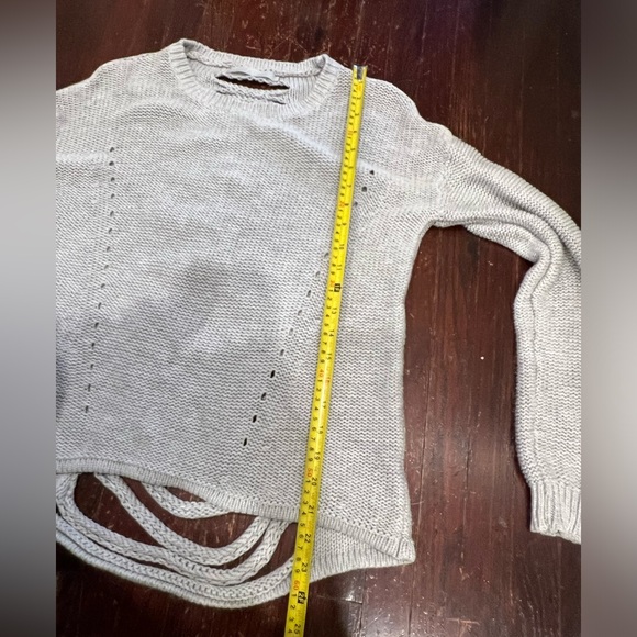 One Grey Day Blaine Sweater in light grey - Picture 8 of 10